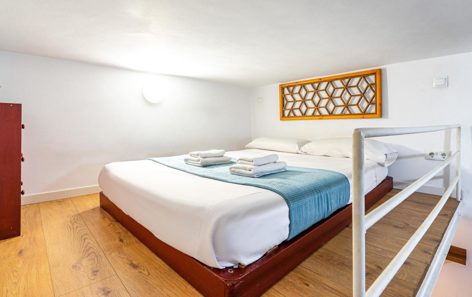 All You Need In The Historic Center Madrid Eksteriør billede